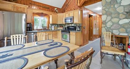 Camp Arrowhead-Just listed! Manistee River Escape