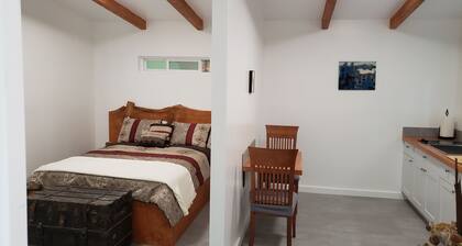 Superb 1-bedroom cabin in Sequim