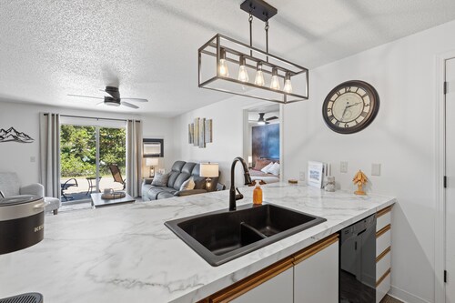 2 bedroom/2 bath condo with full kitchen in the heart of the Black Hills.
