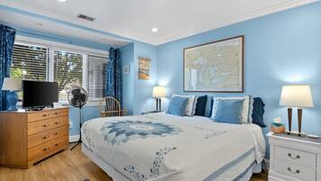 1 Schlafzimmer, Schreibtisch, BĂŒgeleisen/BĂŒgelbrett, Reisekinderbett