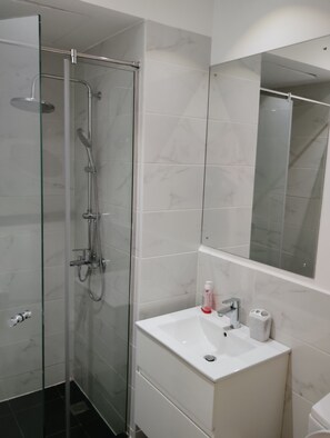 Towels, soap, toilet paper