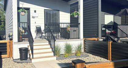 New Private Retreat Near Lakes, Wineries, Trails, Golf & Ski Resorts