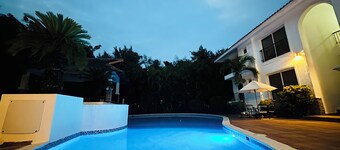 Charming 2-bedroom apartment with WiFi, AC in welcoming Juan Dolio