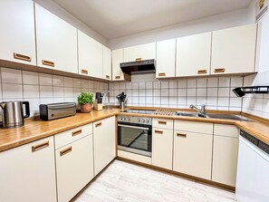 Fridge, microwave, oven, dishwasher