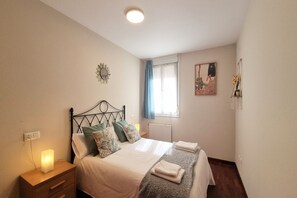 2 bedrooms, free WiFi, bed sheets