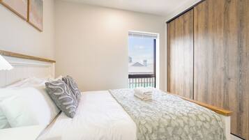 2 bedrooms, free WiFi, bed sheets