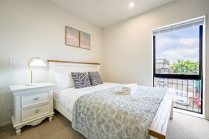 2 bedrooms, iron/ironing board, WiFi (free), bed sheets