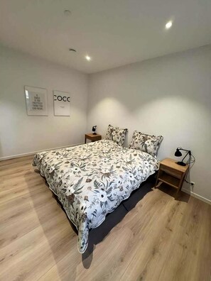 3 bedrooms, iron/ironing board, free WiFi