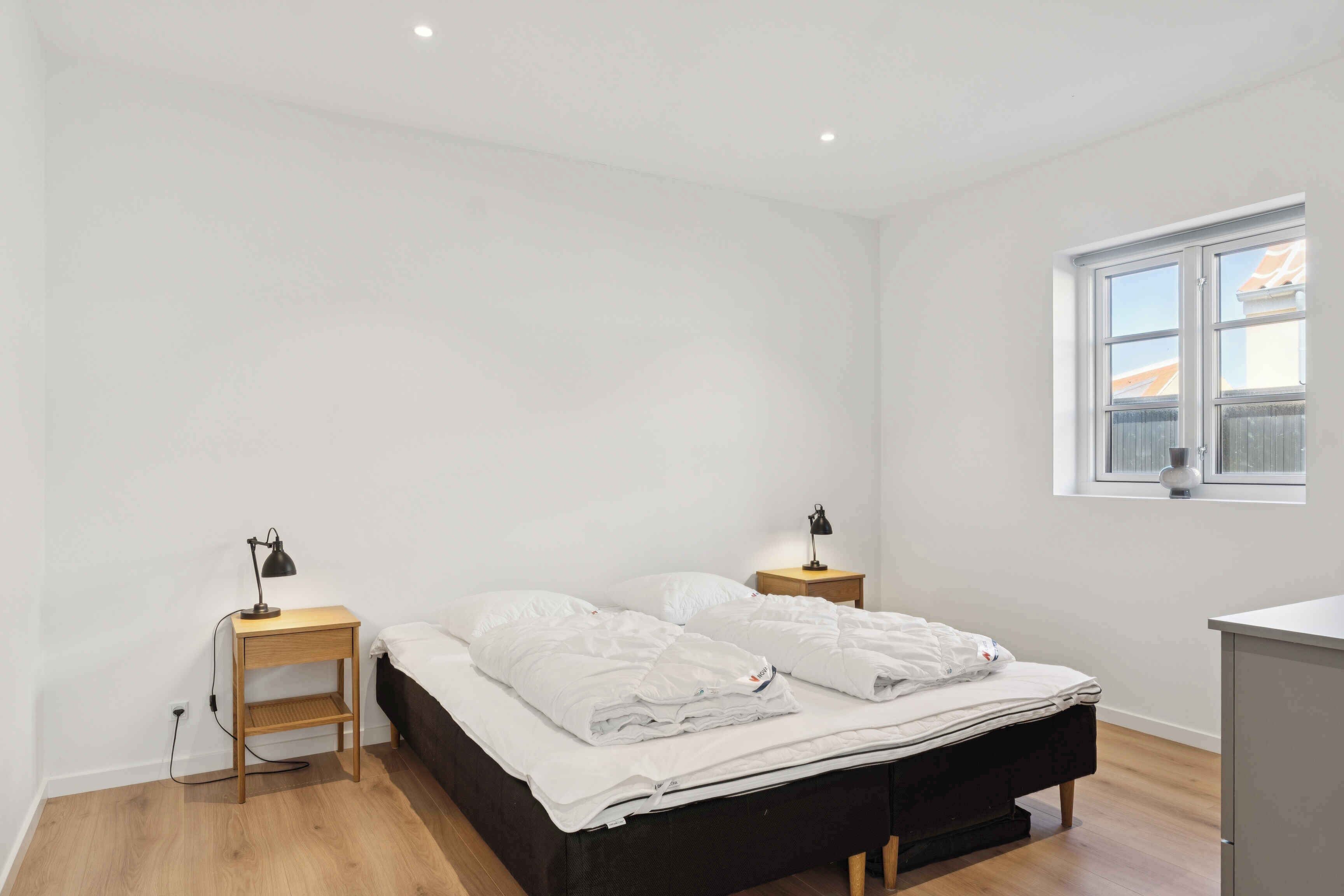 3 bedrooms, iron/ironing board, free WiFi