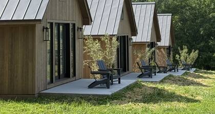 The Scout Cottage - Luxury Farm Stay