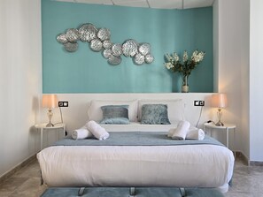 Iron/ironing board, Internet, bed sheets