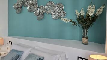 Strykejern/-brett, internettilgang og sengetøy