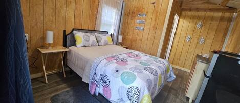 1 habitación, wifi y ropa de cama