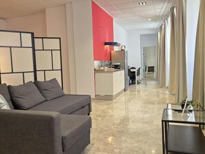 TV - Felix Saenz Boutique Suits Alboran (Málaga)