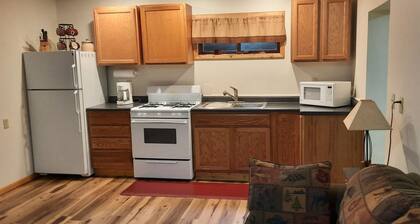 Cozy 1-bedroom apartment in serene Grand Marais. Sleeps 4