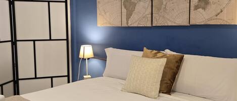 Iron/ironing board, internet, bed sheets