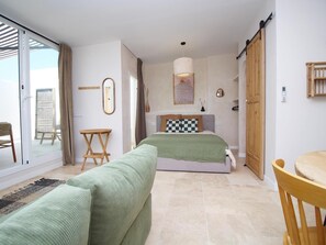 Bügeleisen/Bügelbrett, Internetzugang, Bettwäsche