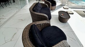 Interior - Mansion on the sand, private beach, heated jacuzzi, wet bar (Ponta do Sapê Angra dos Reis)