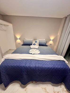 Ferros/tábuas de passar roupa, Wi-Fi, roupa de cama