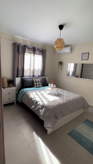 2 bedrooms, iron/ironing board, WiFi, bed sheets