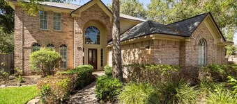 5BR Train Theme | Heated Pool • Hot Tub • EV • BBQ