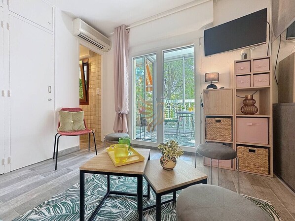 Uklassifisert bilde, 1 av 24, knapp