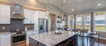 Get away from it all at Smith Cove. A 4 bedroom oasis overlooking Banks Lake