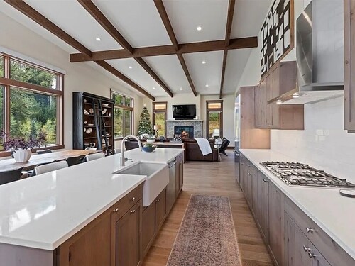 Luxury 5BR on Nat'l Forest: Private Lake, Pool & Hot Tub, Ski Keystone & Breck