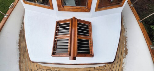 The Nautical Nights - A 2-bedroom Grand Banks in the woods outside Seward!