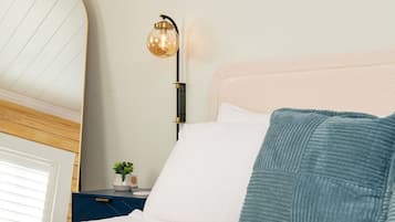 1 bedroom, iron/ironing board, travel cot, free WiFi