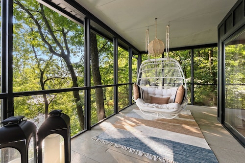 *NEW* Waterfront Treehouse - Sweeping Views on 2.5 Acres