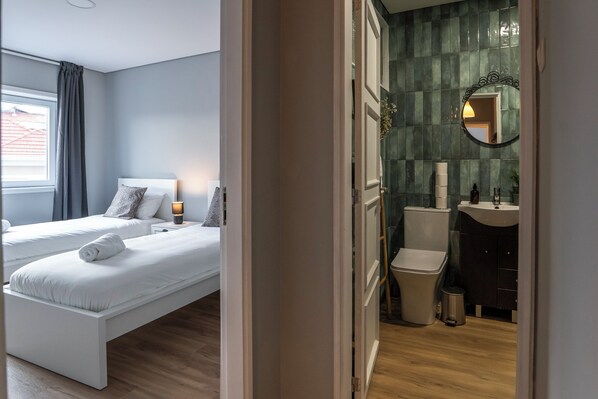 3 bedrooms, iron/ironing board, travel cot, free WiFi