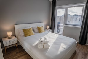 3 bedrooms, iron/ironing board, travel cot, free WiFi