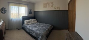 4 bedrooms, WiFi, bed sheets