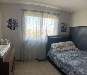 4 bedrooms, WiFi, bed sheets