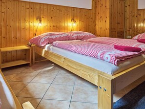 1 bedroom, desk, Internet - U Švýcarského dvora III by Interhome (Janské Lázně)