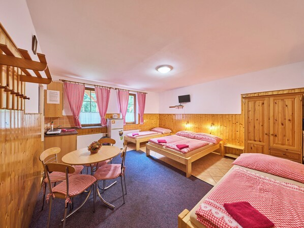 1 makuuhuone, työpöytä, internet