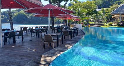 Matavai View - Premium Oceanfront Suite