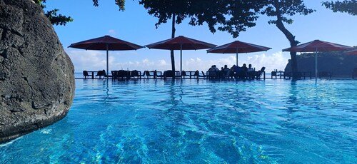 Matavai View - Premium Oceanfront Suite