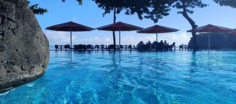 Matavai View - Premium Oceanfront Suite