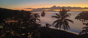 Matavai View - Premium Oceanfront Suite