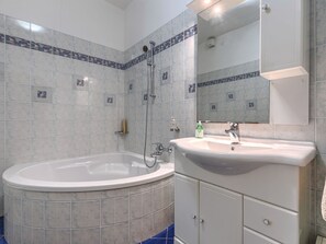 Towels - Apartment Lorena by Interhome (Buje/Plovanija)
