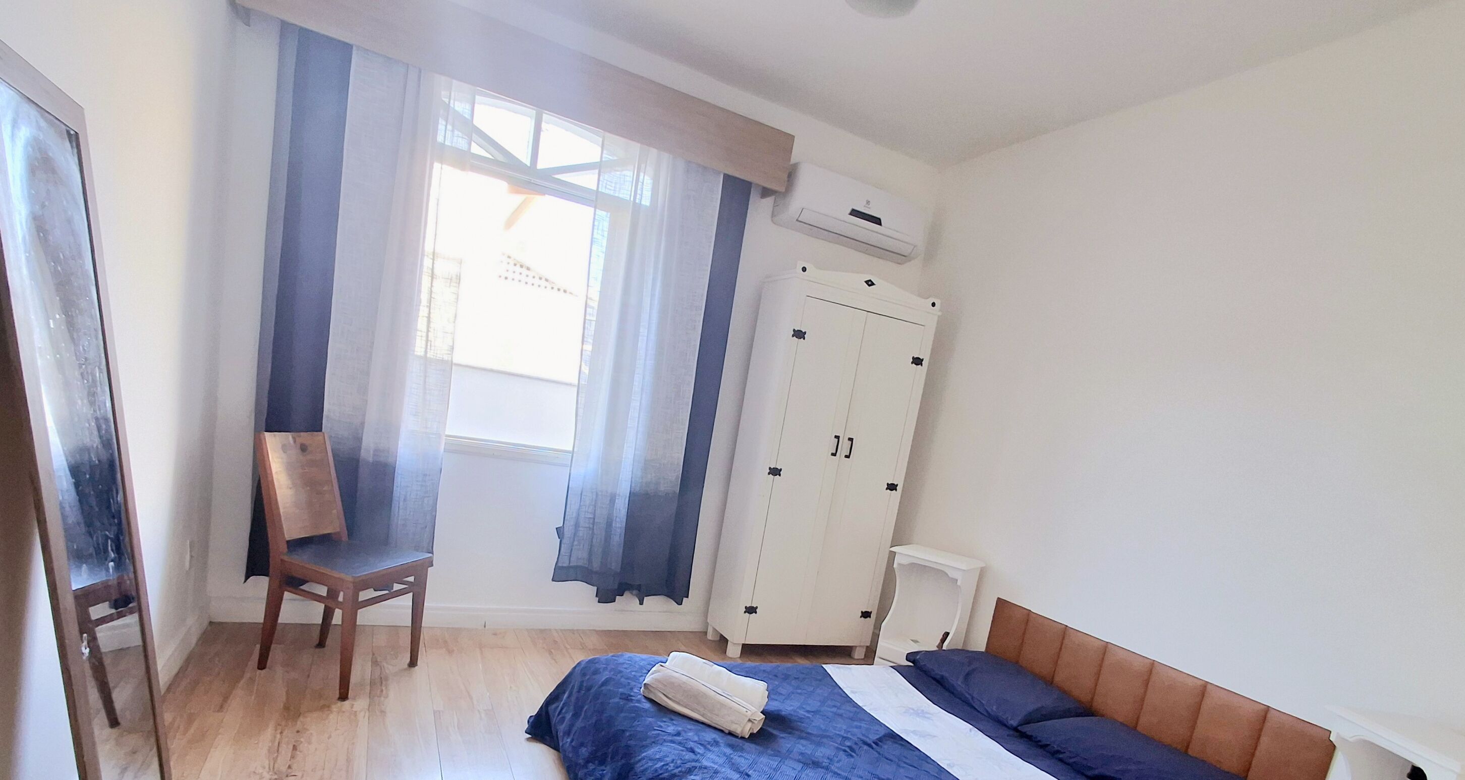 1 quarto, ferros/tábuas de passar roupa, Wi-Fi, roupa de cama