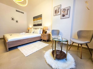 1 chambre, fer et planche à repasser, Wi-Fi, literie fournie