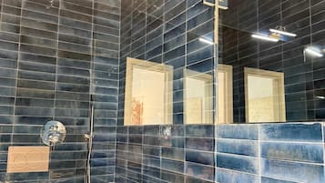 Deluxe Double or Twin Room, Balcony, City View | Bathroom | Shower, hair dryer, bathrobes, towels