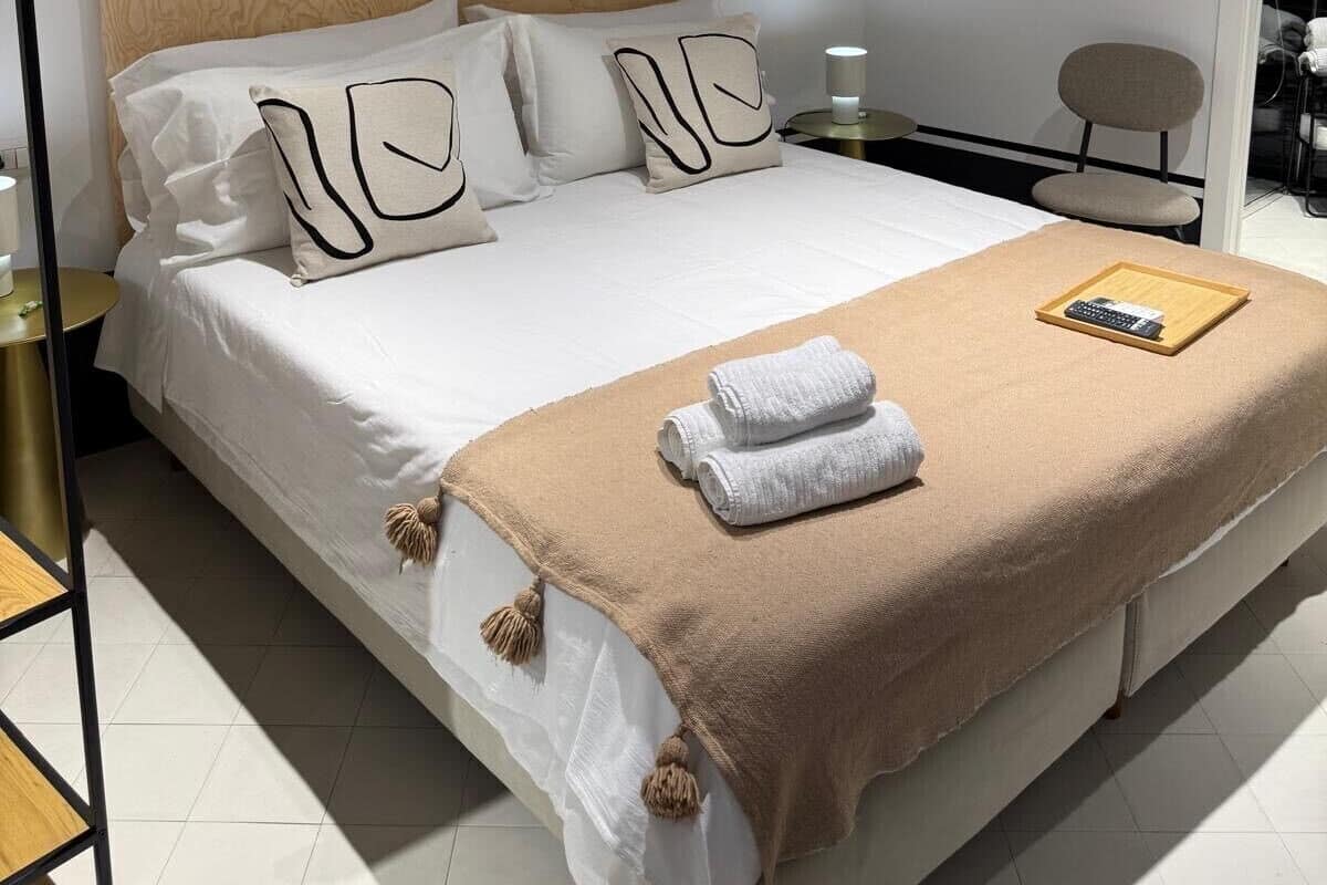 Chambre Confort Double ou avec lits jumeaux, vue cour intérieure