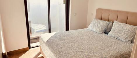 Fer et planche à repasser, Wi-Fi, draps fournis