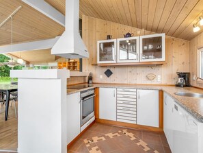 Fridge, dishwasher, cookware/dishes/utensils