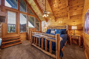 8 bedrooms, desk, iron/ironing board, travel crib