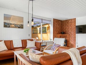TV, fireplace - "Lillan" -  from the sea by Interhome (Hadsund)
